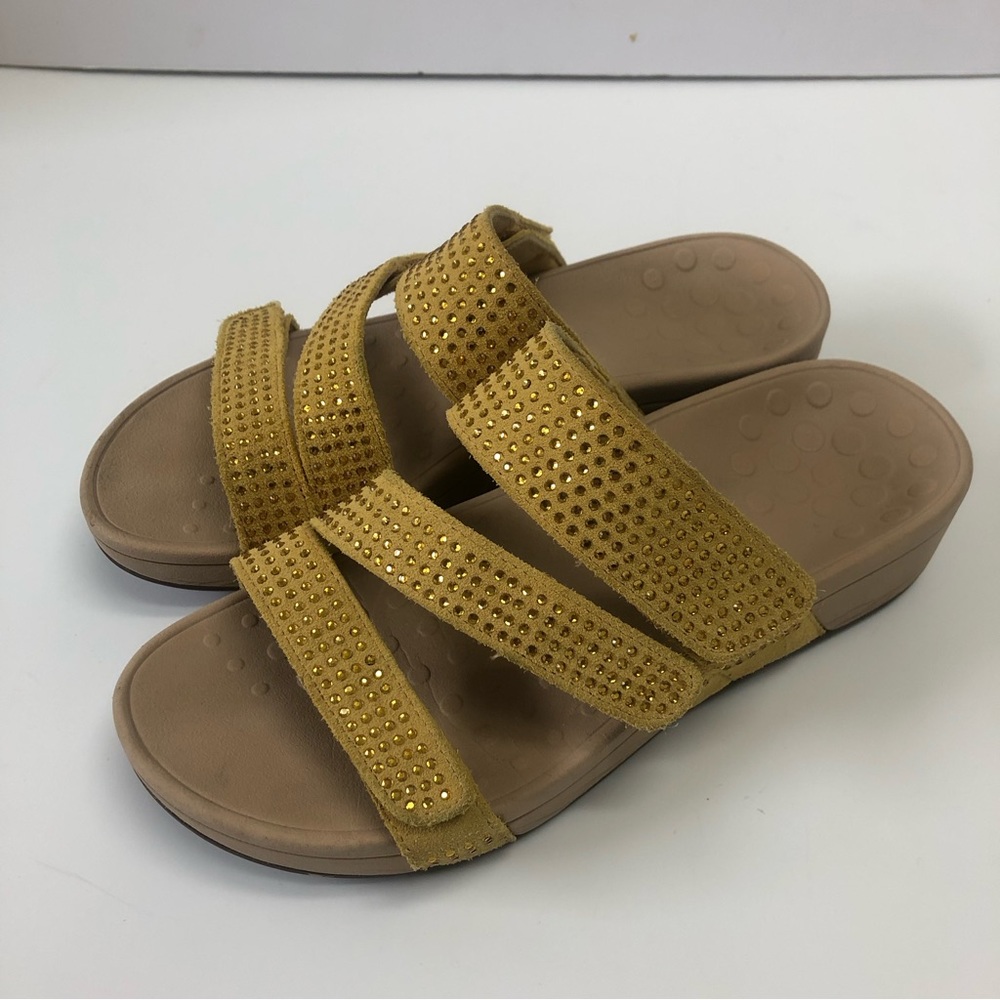 Vionic Pacific Alexis buttercup yellow sandals. - Picture 3 of 8